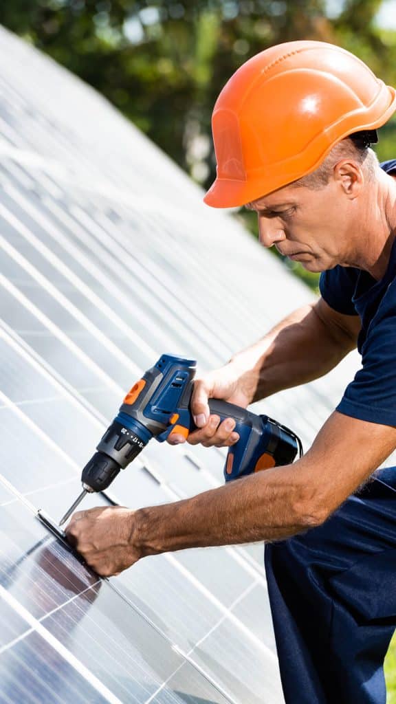 מערכת סולארית לקרוואן