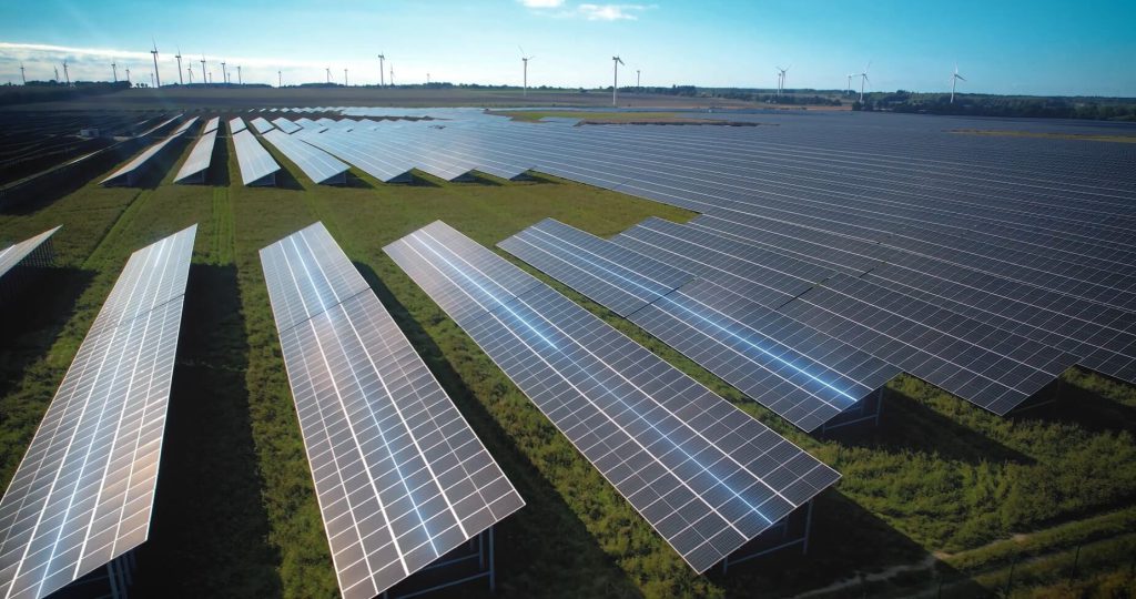 חוות סולאריות